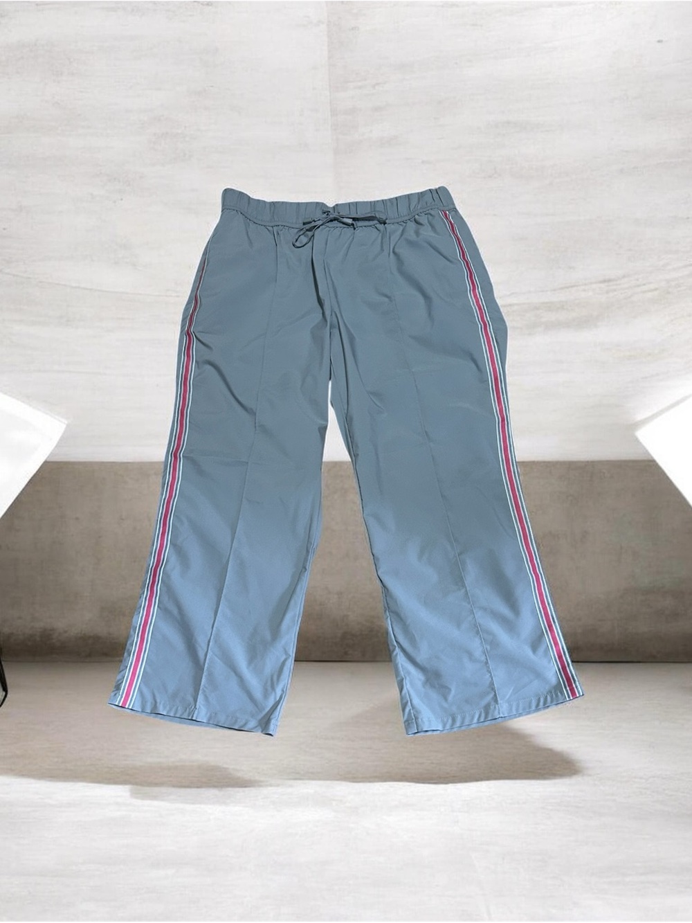 St. John's Bay Light Gray Track Capris with Pink & White Side Stripes Large NWOT